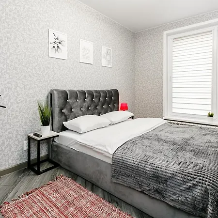 Roomer 31/2 *